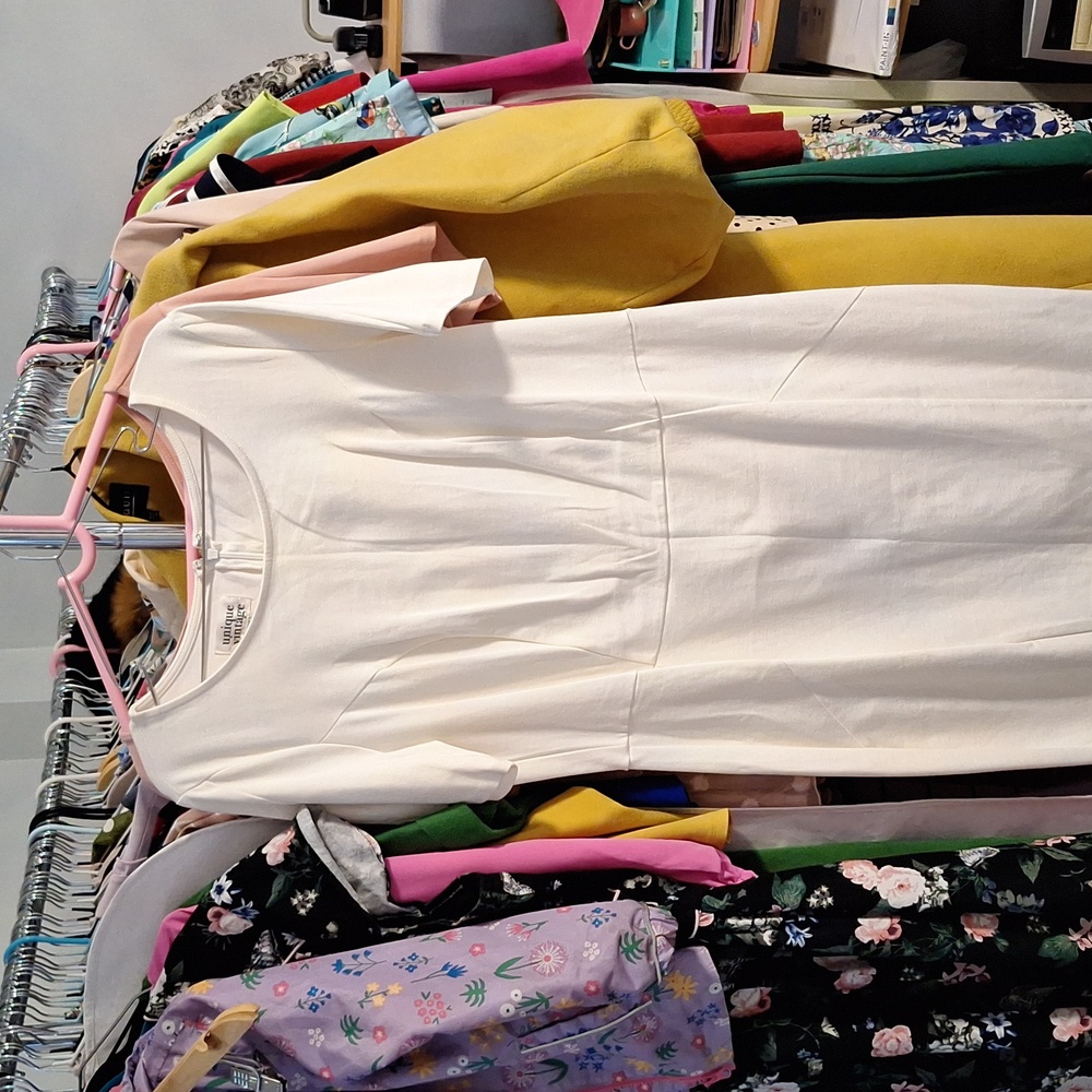 Unique vintage white wiggle dress